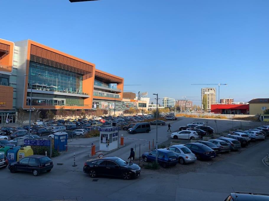 Sliver City Next To Paradise Mall And Metro Sofia Exterior foto